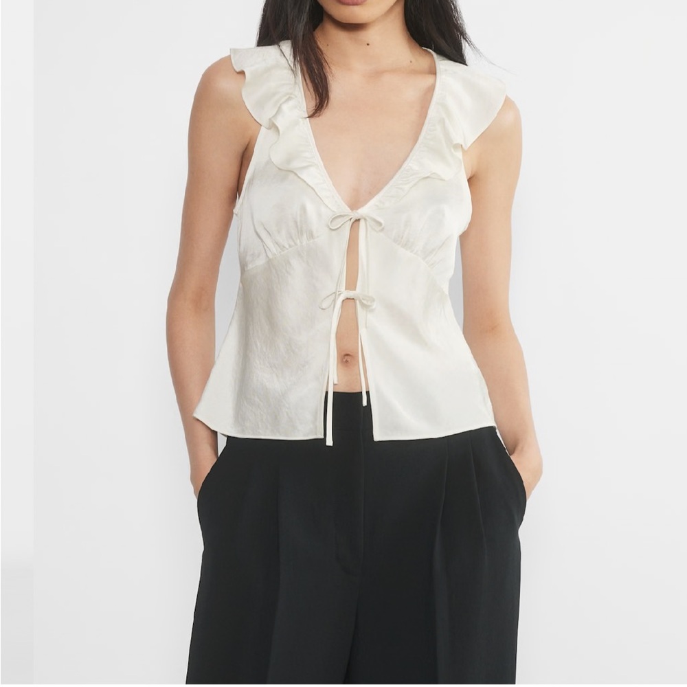 cupcakes & cashmere Cream Satin Top